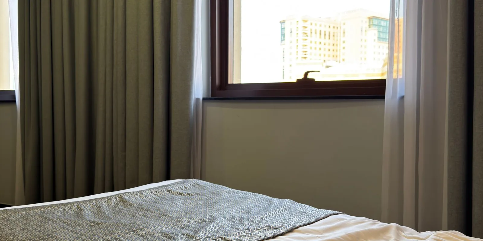 Hotels & Restaurants